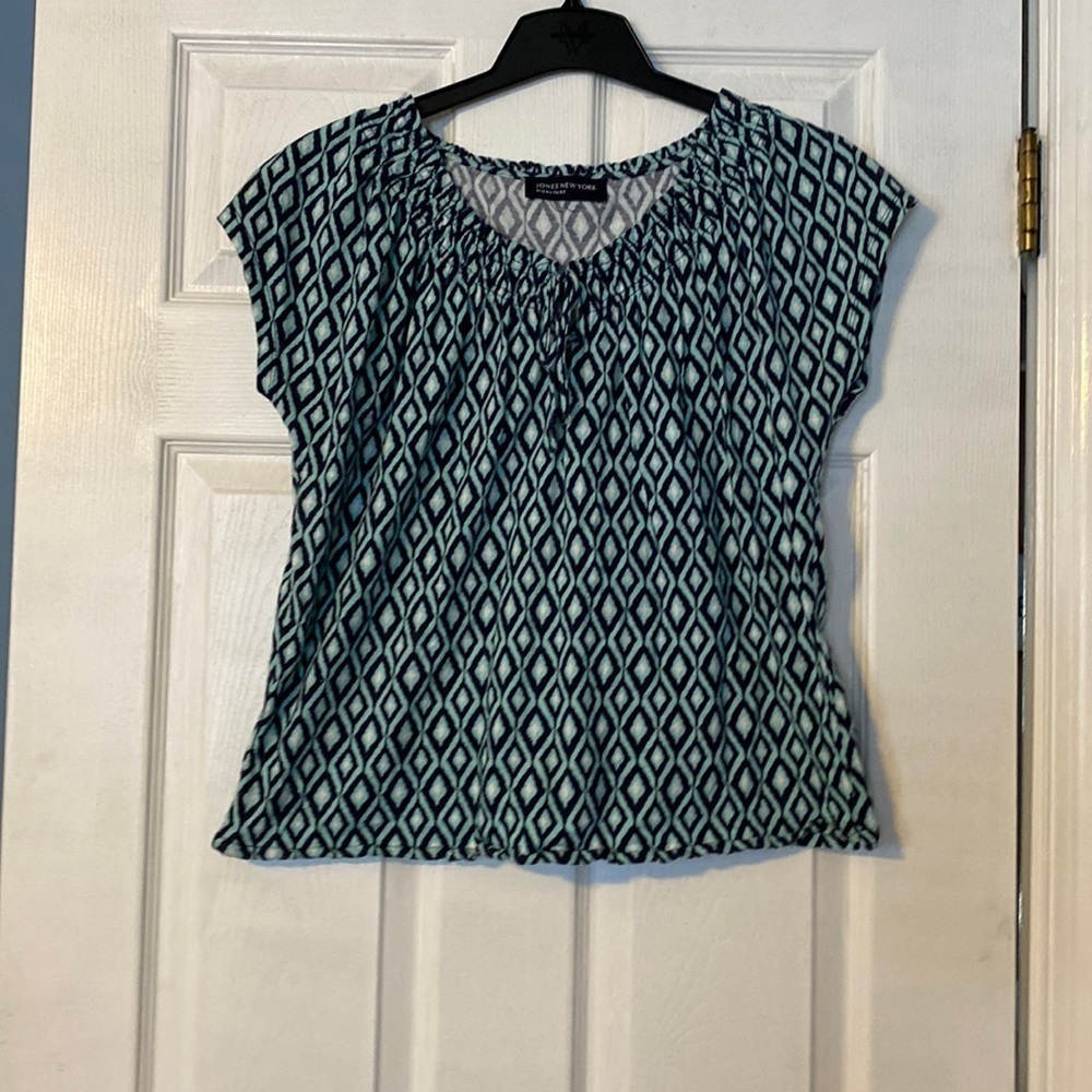 JONES New York womens top; size medium
